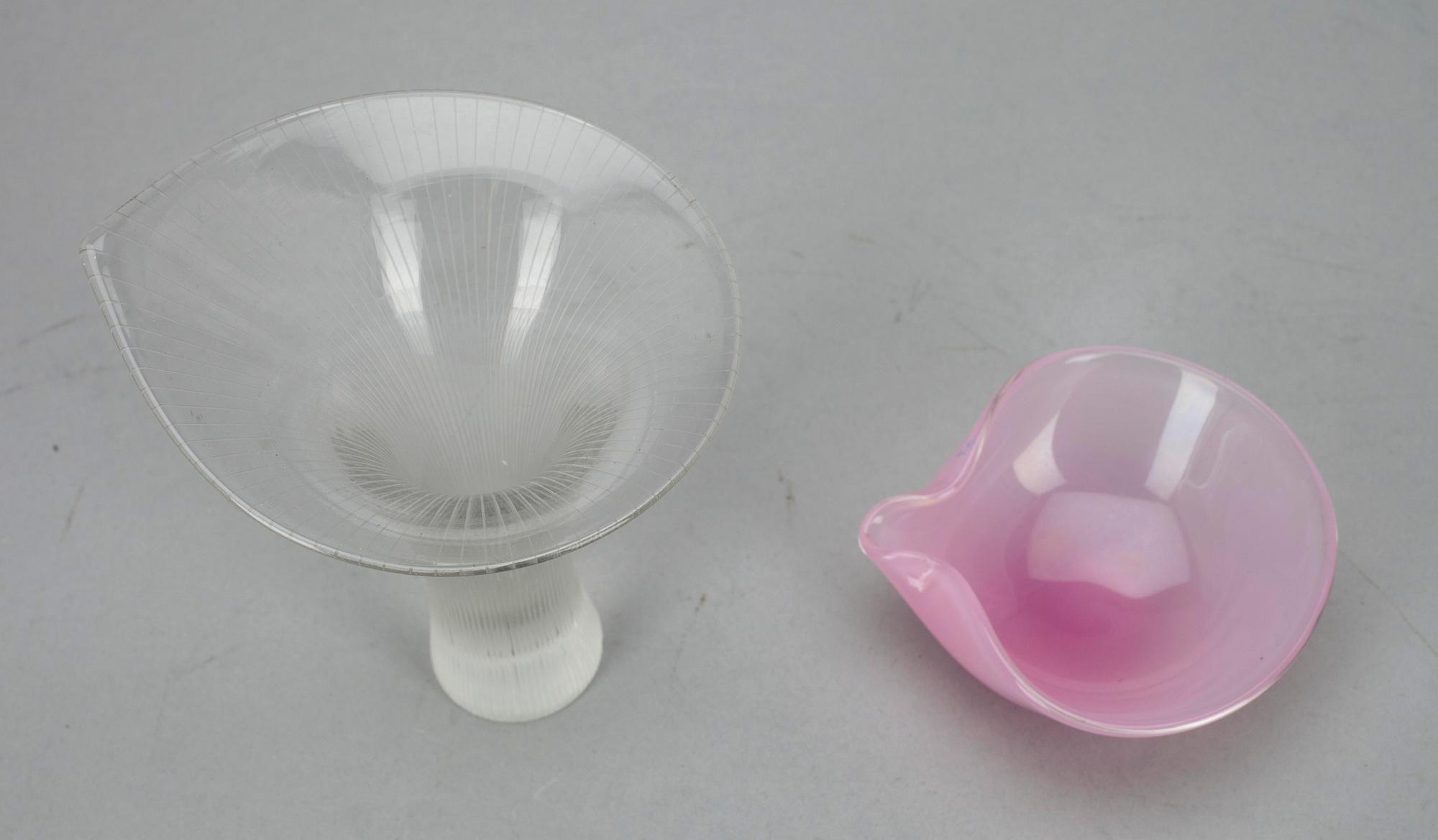 VAS, glas, Tapio Wirkkala, sign Iittala -55.  samt SKÅL, glas, sign. Kaj Franck, Iittala.