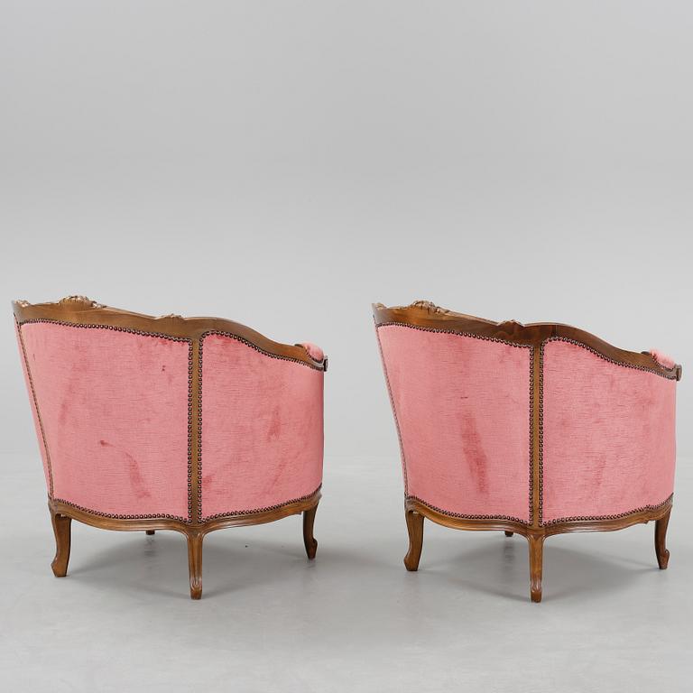 FÅTÖLJER, ett par, Louis XV-stil, 1900-talets mitt.