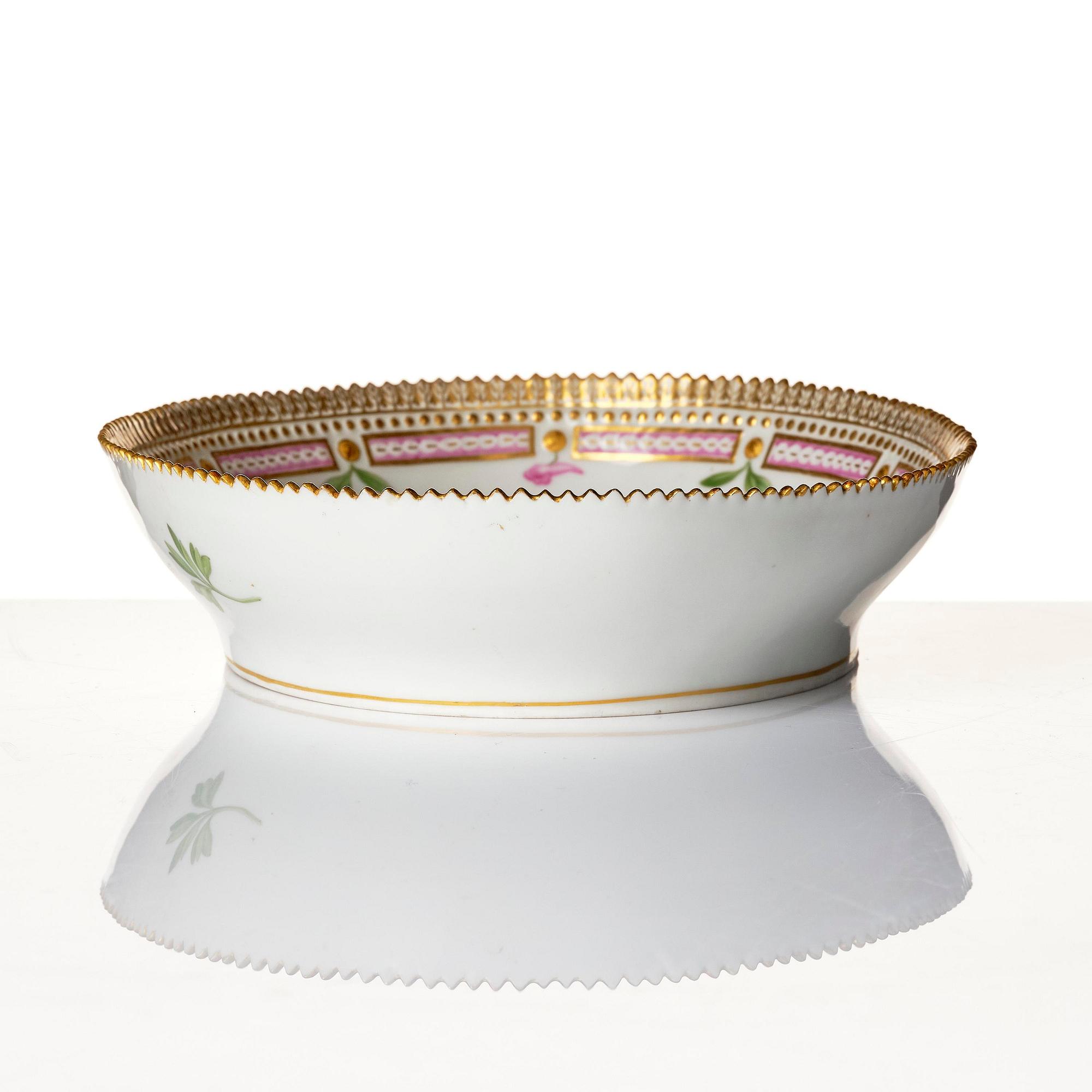 A Royal Copenhagen 'Flora Danica' bowl and serving dish, Denamark, 20th century.