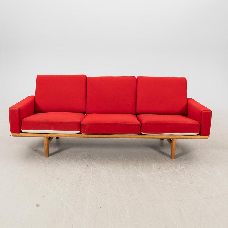 Hans J. Wegner, soffa, "GE 236", Getama, Gedsted, Danmark.