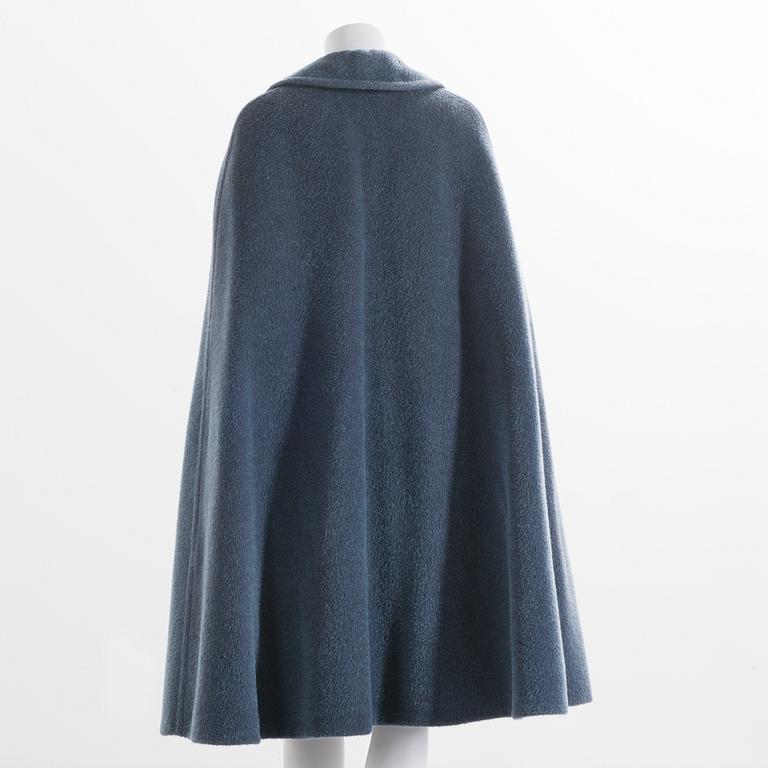 CAPE, Yves Saint Laurent, storlek 40.