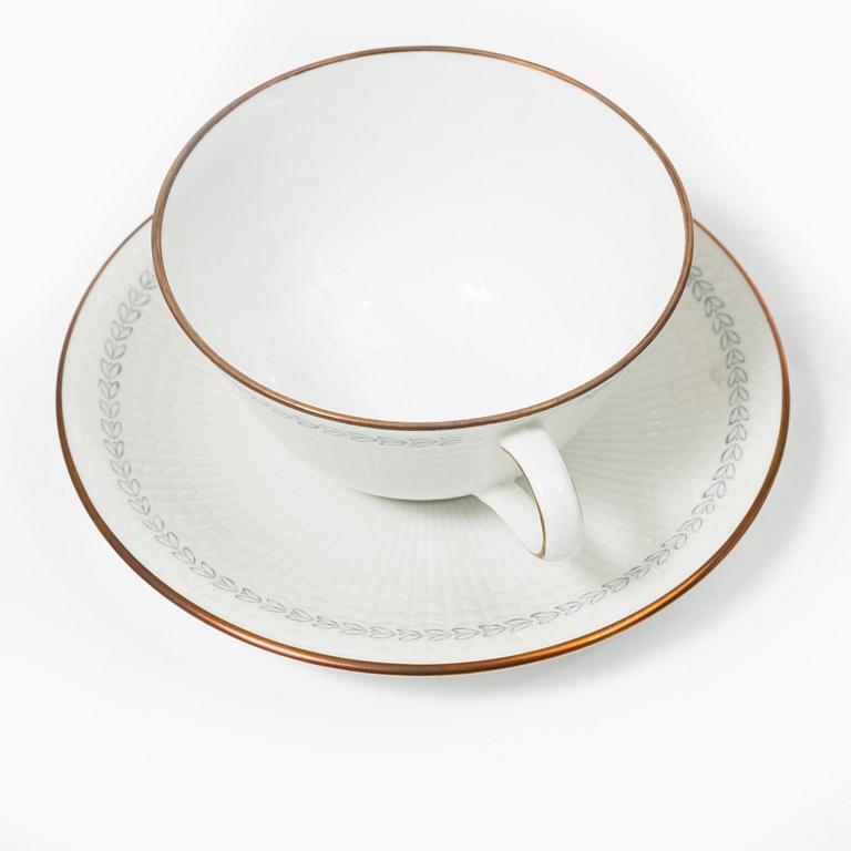 Louise Adelborg, mat- och kaffeservis, 73 delar, porslin,"Swedish Grace/Gracil", Rörstrand.