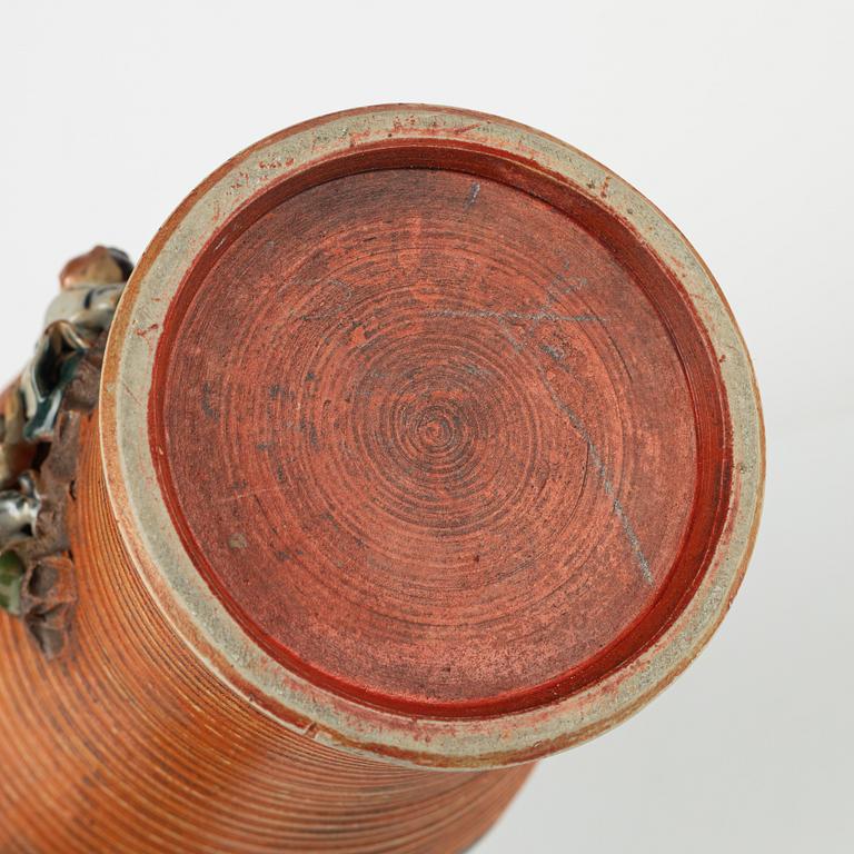 A Japanese sumida ware Vase, 20th century.