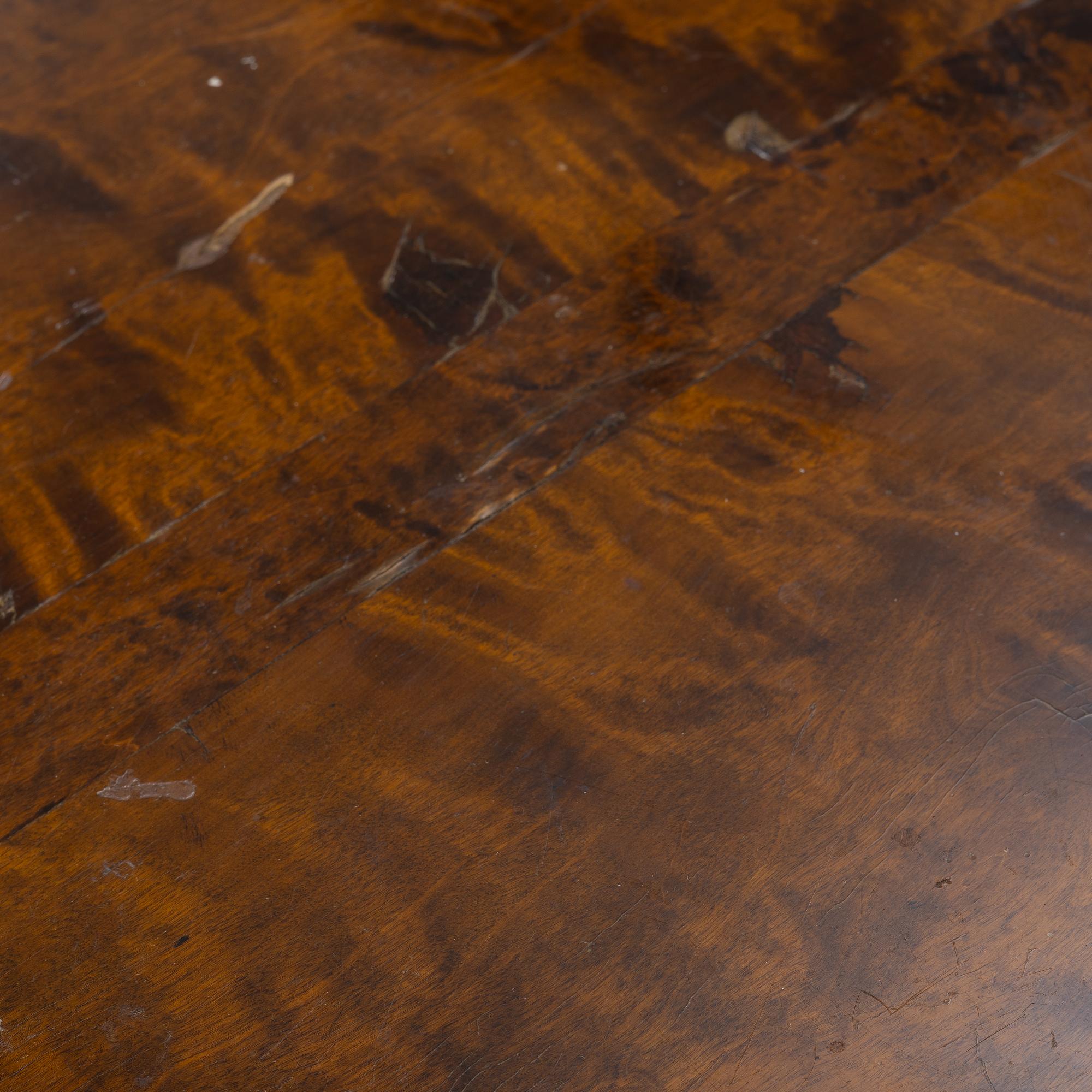 Biblioteksbord 1900-talets första hälft.