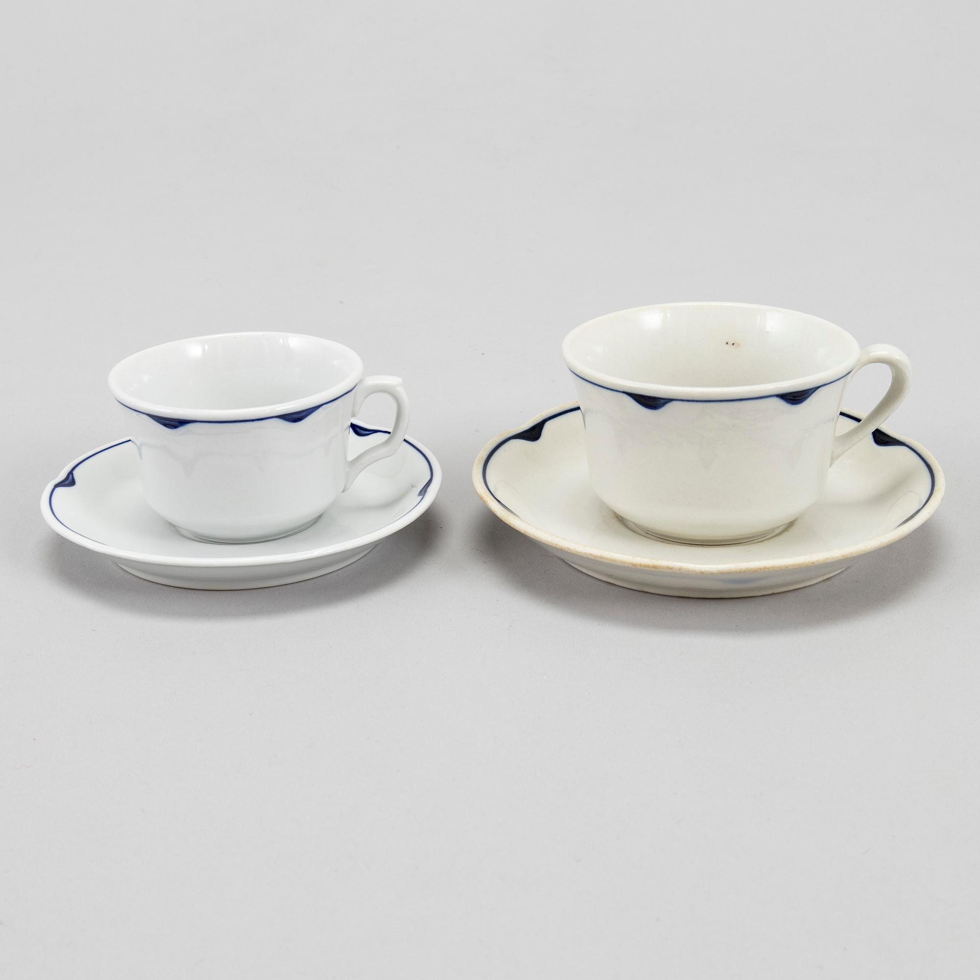 A 34-piece tableware set 'Pekka' for Arabia, Finland 1930/40s.
