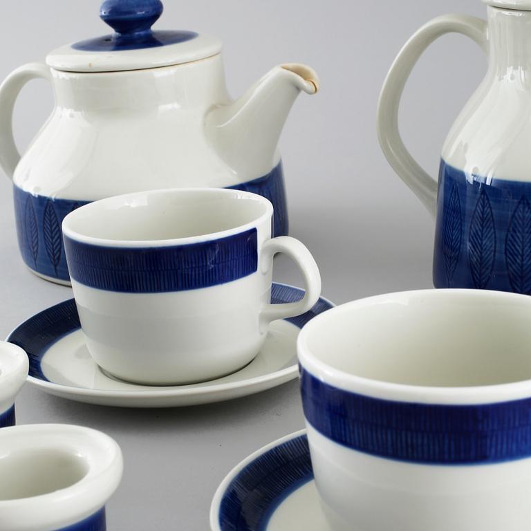 A tea/coffee set of 12 pcs by Hertha Bengtsson for Rörstrand, in production 1956-1988.