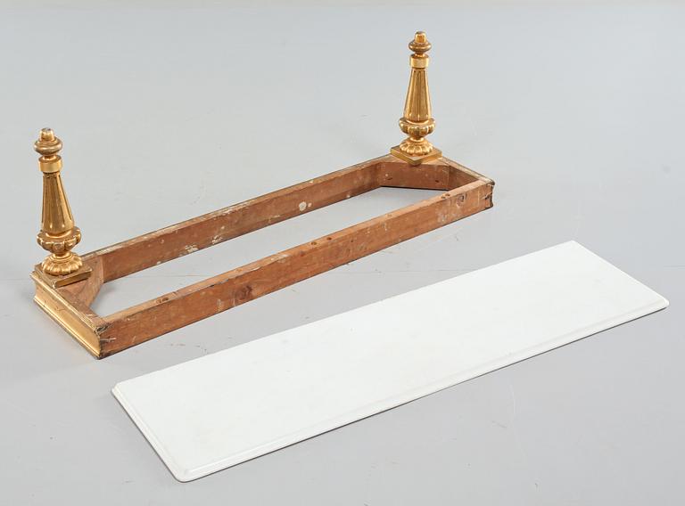 KONSOLBORD, 1800-talets senare del.