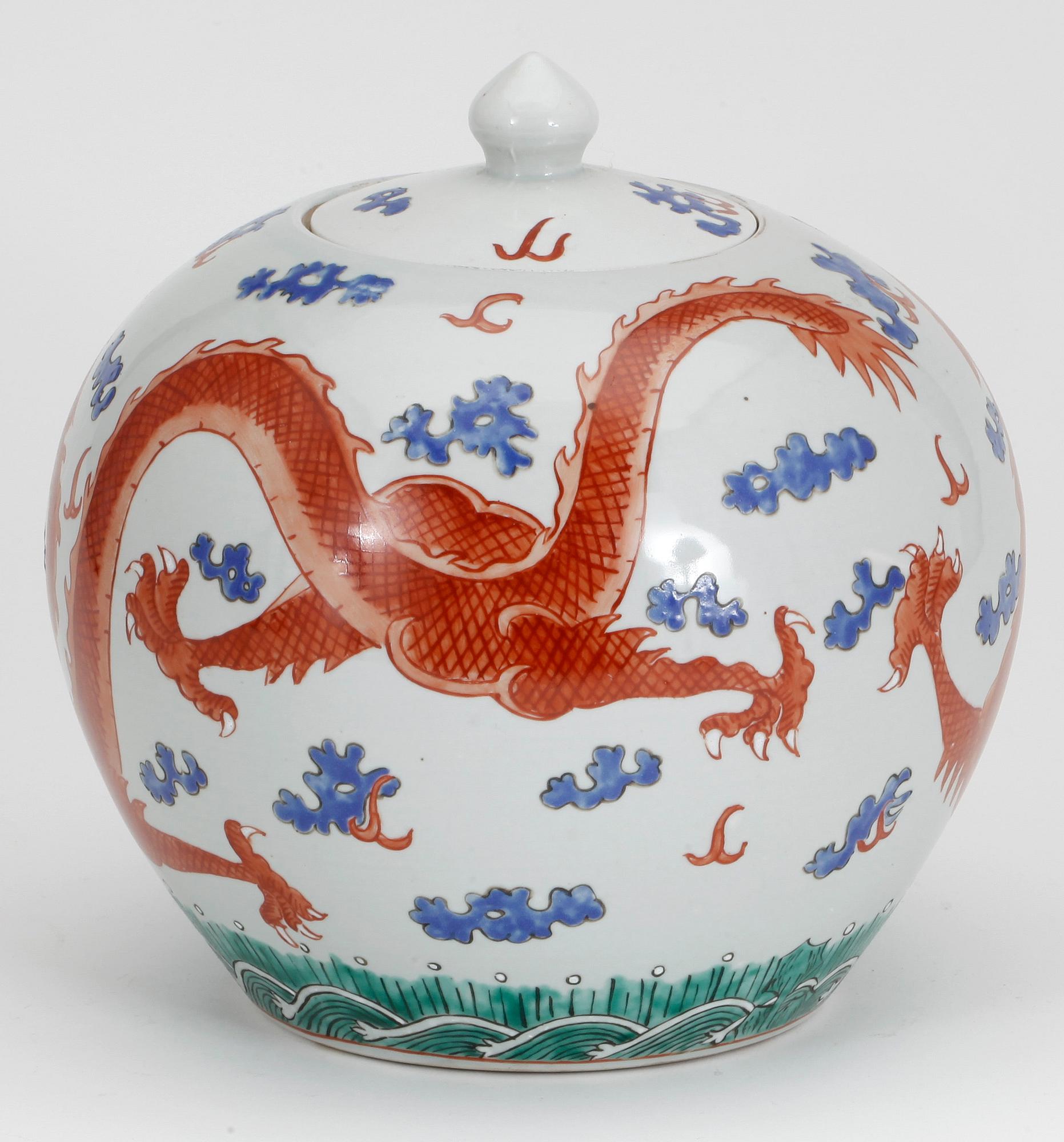 LOCKURNA, porslin, Kina, 1900-tal.