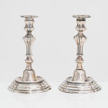Ljusstakar, ett par, silver, Rom ca 1760. Rokoko.