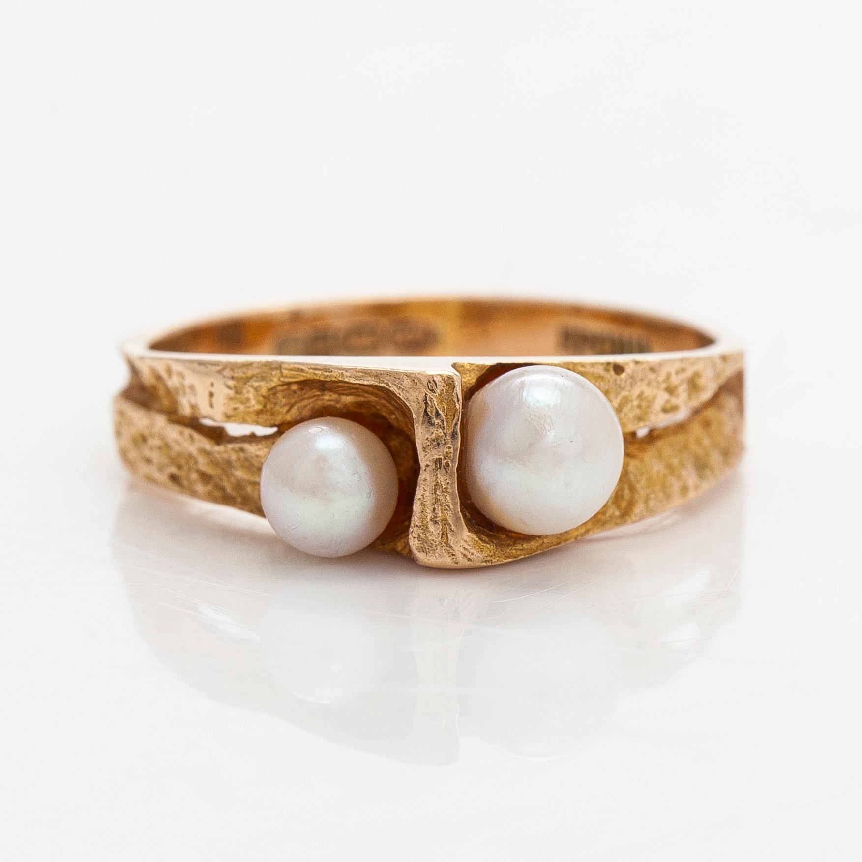 Björn Weckström, ring, “Whisper”, cultured pearls, 14K gold, Lapponia 1975.