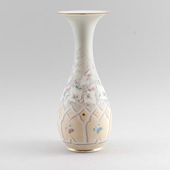 VAS, opakglas, Ryssland, omkring år 1900.