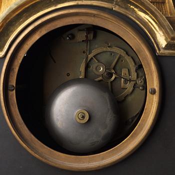 BORDSPENDYL, Frankrike, 1800-talets början, empire.