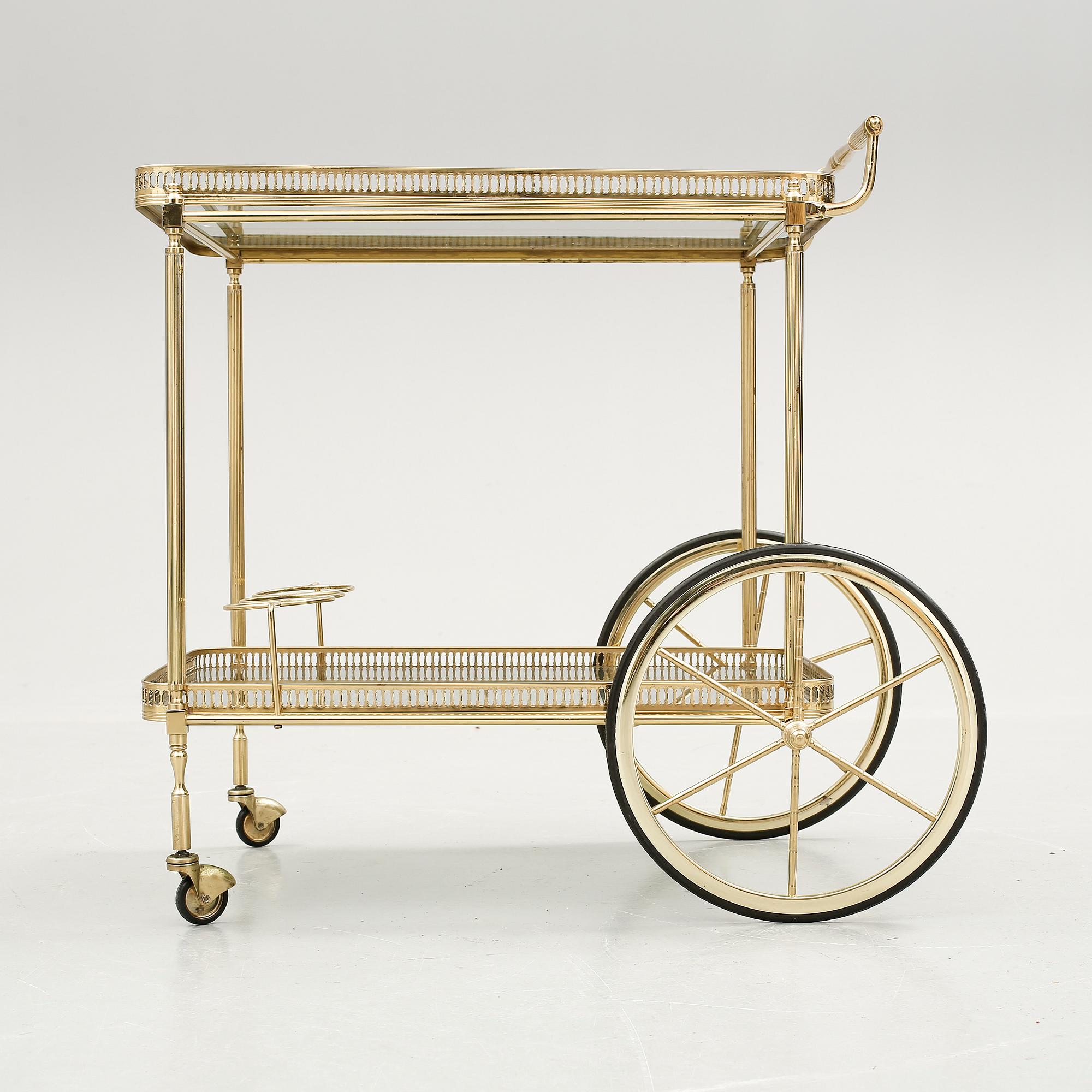 SERVERINGSVAGN, 1900-talets andra hälft.