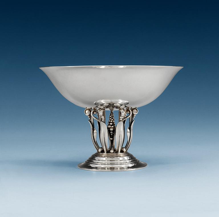 A Johan Rohde sterling bowl by Georg Jensen, Copenhagen 1919.