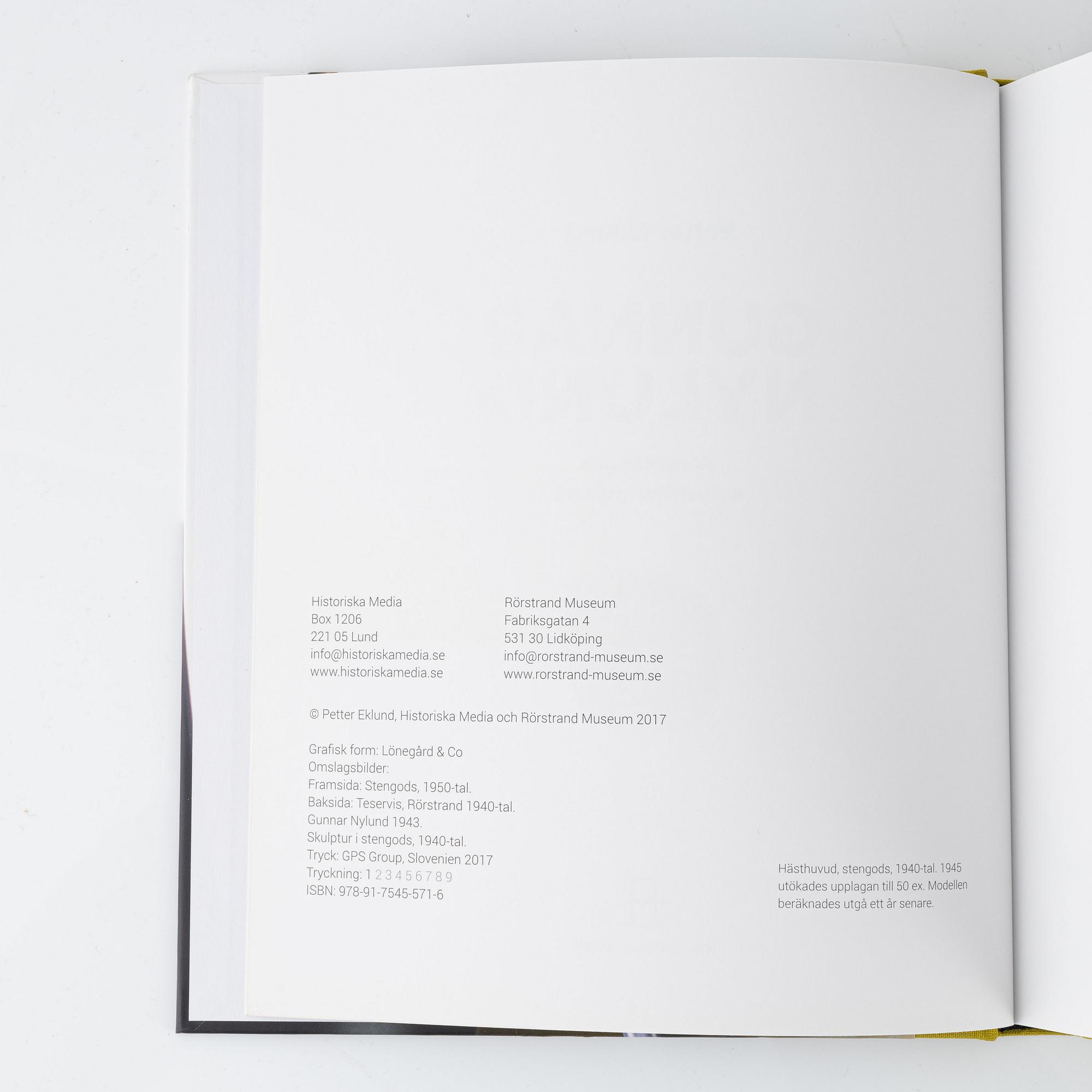 Böcker om svensk keramik. 19 st..