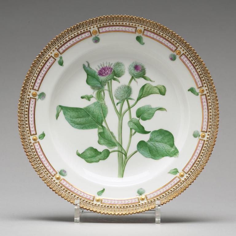 A set of six Royal Copenhagen 'Flora Danica' dinner plates, Denmark, 20th Century.