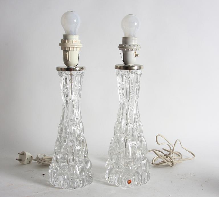 BORDSARMATURER, ett par, glas, Carl Fagerlund, Orrefors.