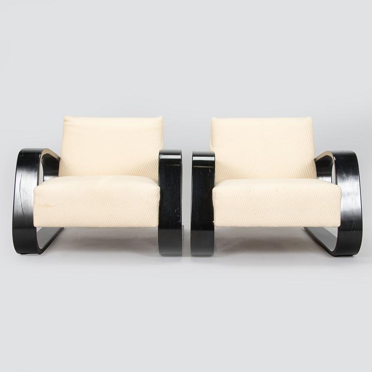 Alvar Aalto, a pair of 1970s armchairs 'Tank chair', model 400, for Artek.