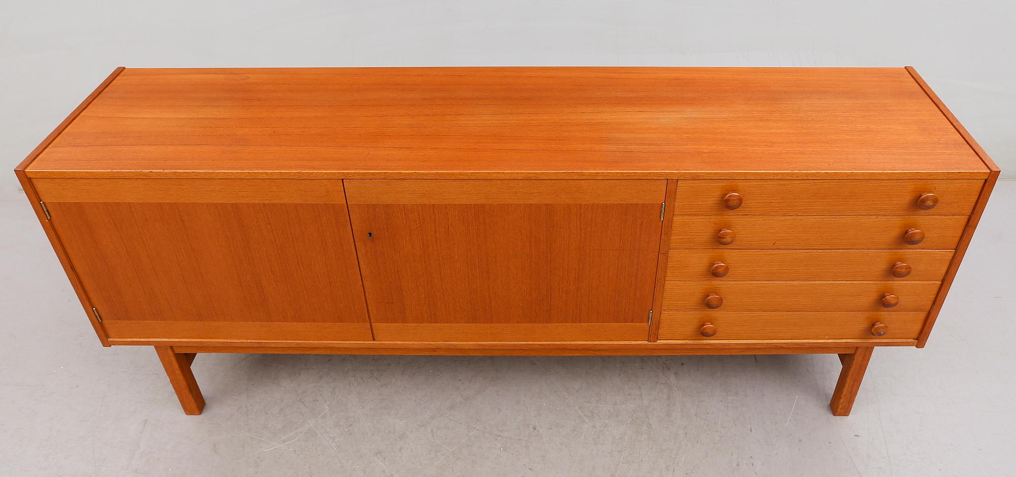 SIDEBOARD, 1900-talets andra hälft.