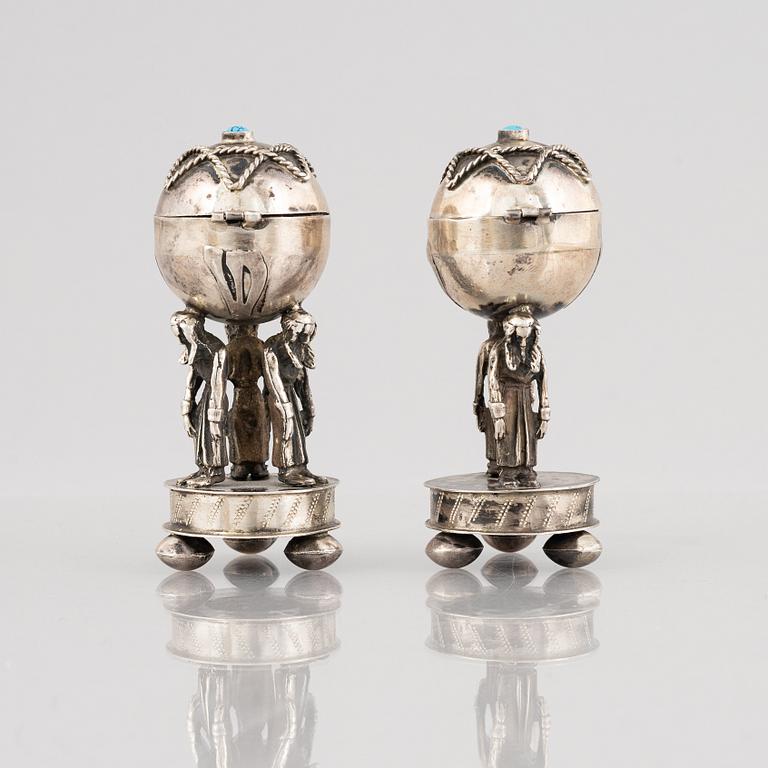 Salt and pepper shakers, a pair, silver, Russia 1894.