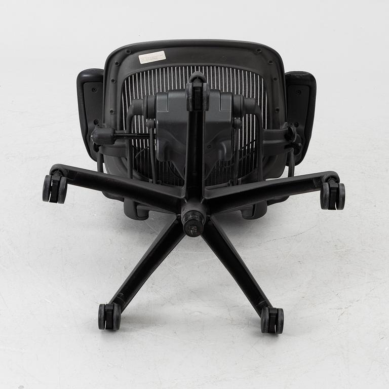 Don Chadwick/Bill Stump, desk chair, “Aeron”, Herman Miller.