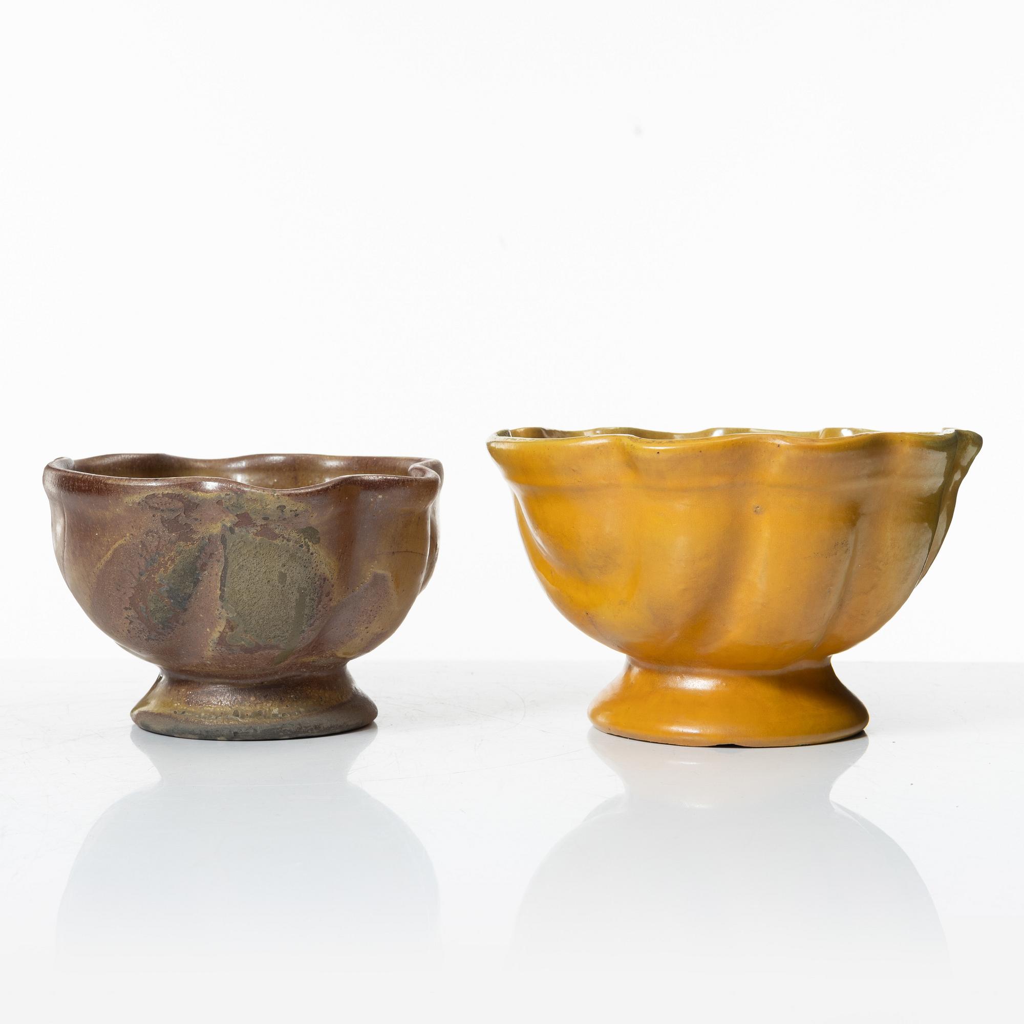 Allan Ebeling, skål med lock, och skålar, 2 st, glaserad keramik, Torshälla 1930-tal.