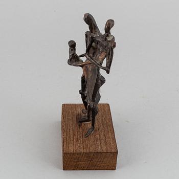 A unsigned Puck Stocklassa sculpture.