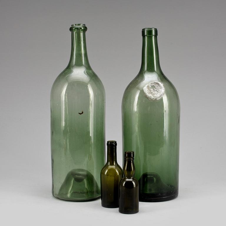 FLASKOR, 4 st, glas, 1800-tal.