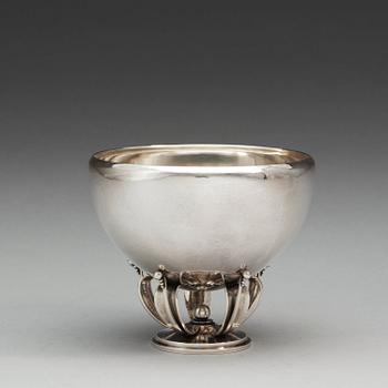 GUSTAV PEDERSEN, skål, Firma Georg Jensen, Köpenhamn 1933-44, sterling.
