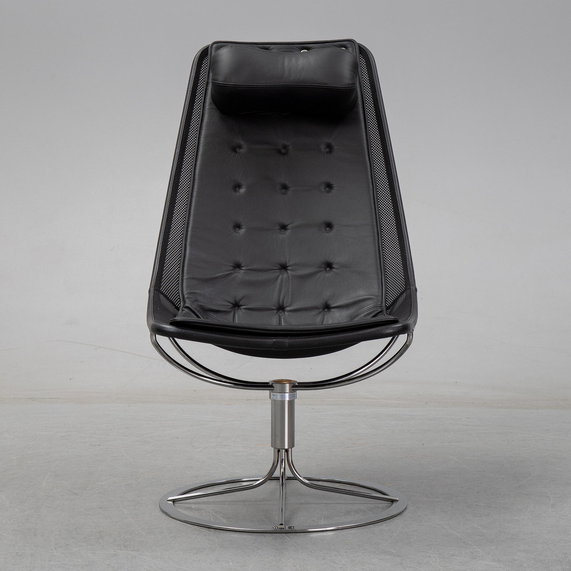 Bruno Mathsson, a 'Jetson' armchair, by Dux 2016.