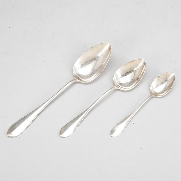 SKEDAR, silver, bla C G Hallberg, Stockholm, tidigt 1900-tal. Vikt 1162 gram.