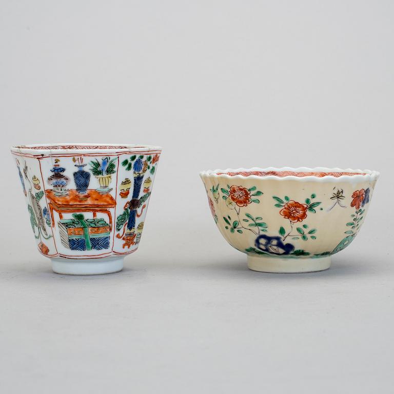 KOPPAR, 2 st, porslin, Kina, 1700-tal.