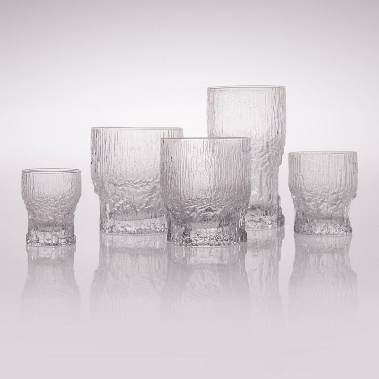 A Set of 20 Aslak Glasses by Iittala 1970-88.