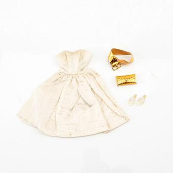 Barbiekläder 8 set. vintage bl a "Country Club Dance" Mattel 1965, "Ballerina" Mattel 1961-65.