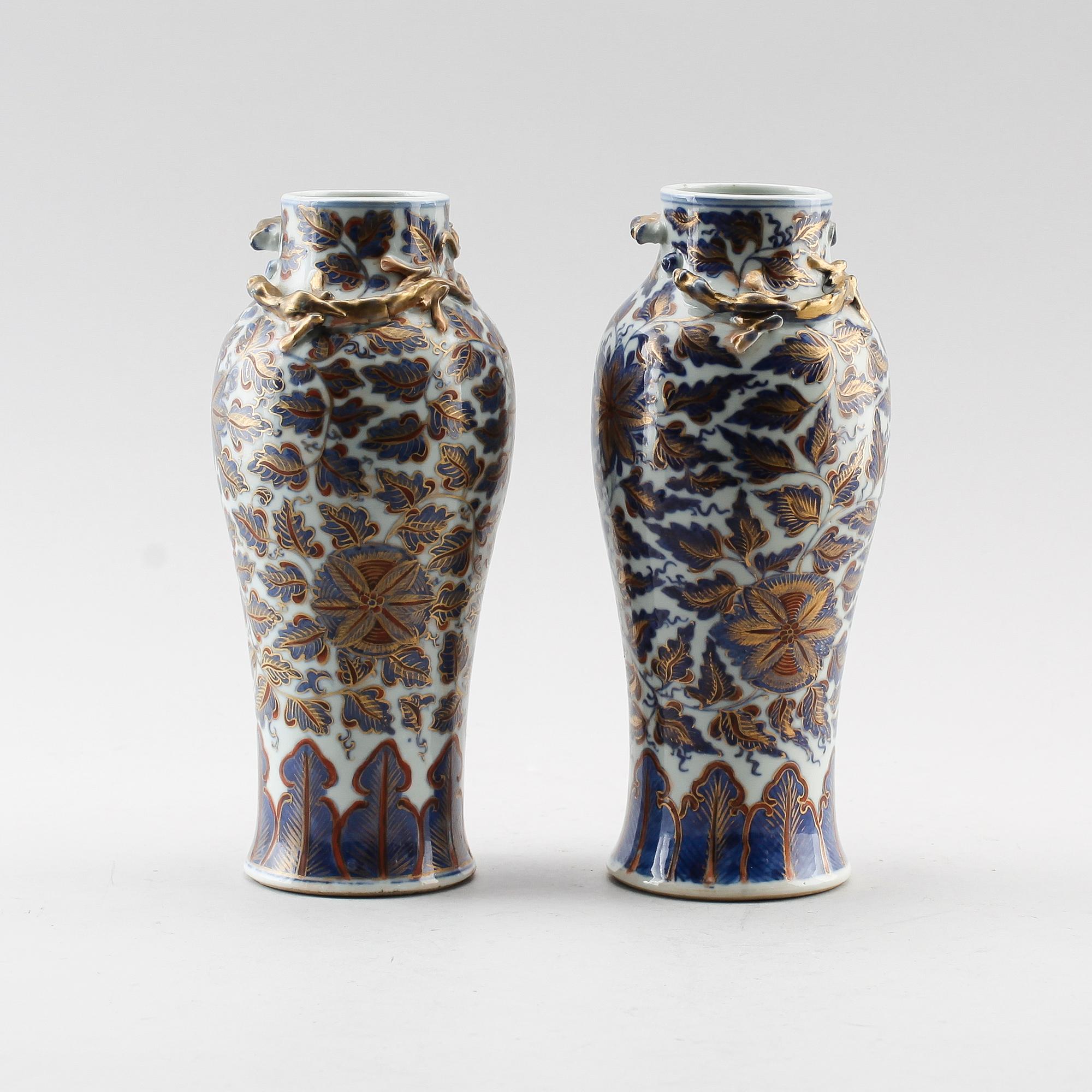 VASER, 1 par, porslin, Kina, 1800-talets andra hälft.