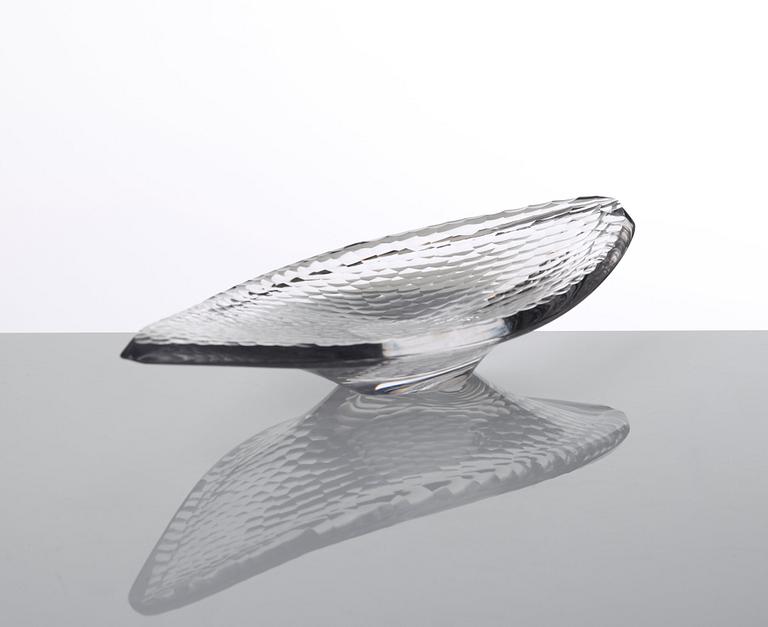 Vicke Lindstrand, a cut glass dish, Kosta, Sweden 1950-60's.