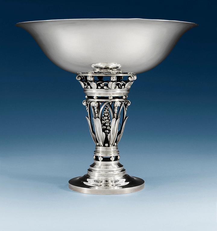 A JOHAN ROHDE sterling centerpiece tazza by Georg Jensen, 1945-77, design nr 250 B.