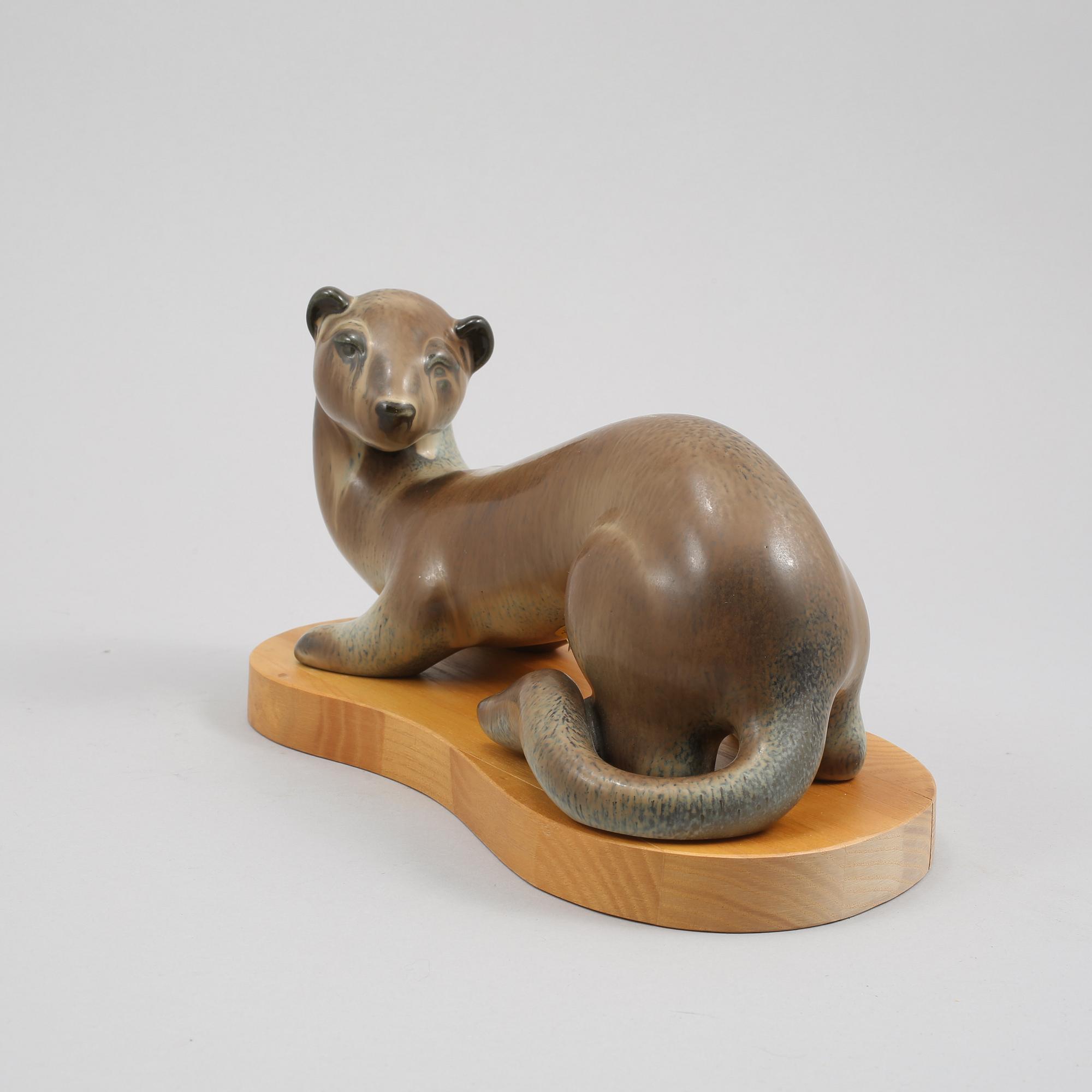 FIGURIN, stengods, Gunnar Nylund, Rörstrand, 1900-talets andra hälft.