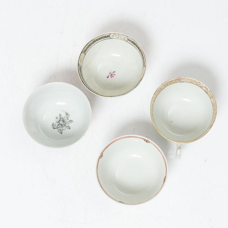 Koppar, åtta stycken, porslin. Qingdynastin, 1700-tal.