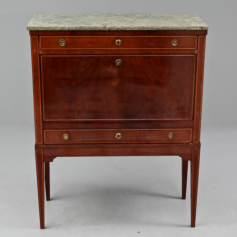 SEKRETÄR, gustaviansk stil, 1800-tal.