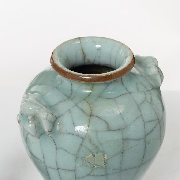 Two Chinese vases, Qing dynasty, 19th century.