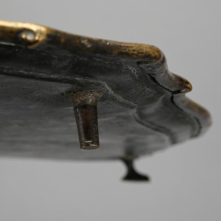 BRICKA, mässing, 1700-tal.