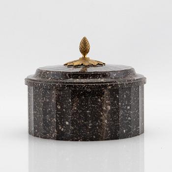 Smörask med lock, Älvdalen, 1800-talets början, empire.