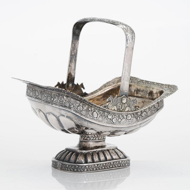 Elias Modig, konfektkorg, silver, delvis förgylld, S:t Petersburg, 1833.