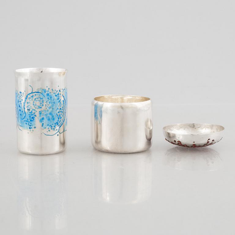 A silver and enamel box with lid and a small beaker, marks of Lars Arby, Gothenburg, Sweden 1963-1964.