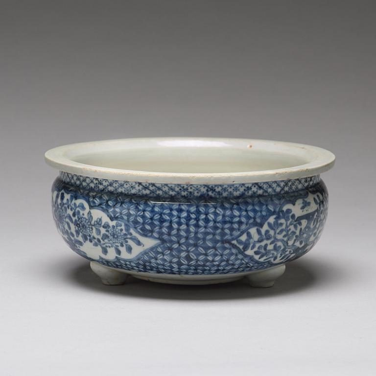 A blue and white censer, Qing dynasty, 18th Century.