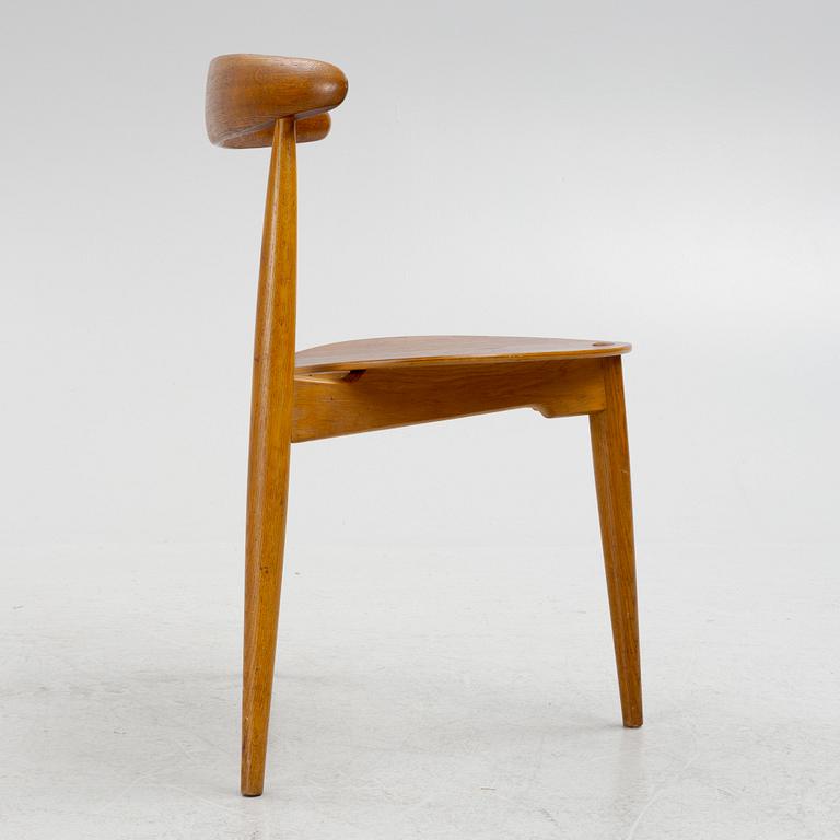 Hans J. Wegner, a "Hjertestolen" chair, Fritz Hansen, Denmark, second half of the 20th century.