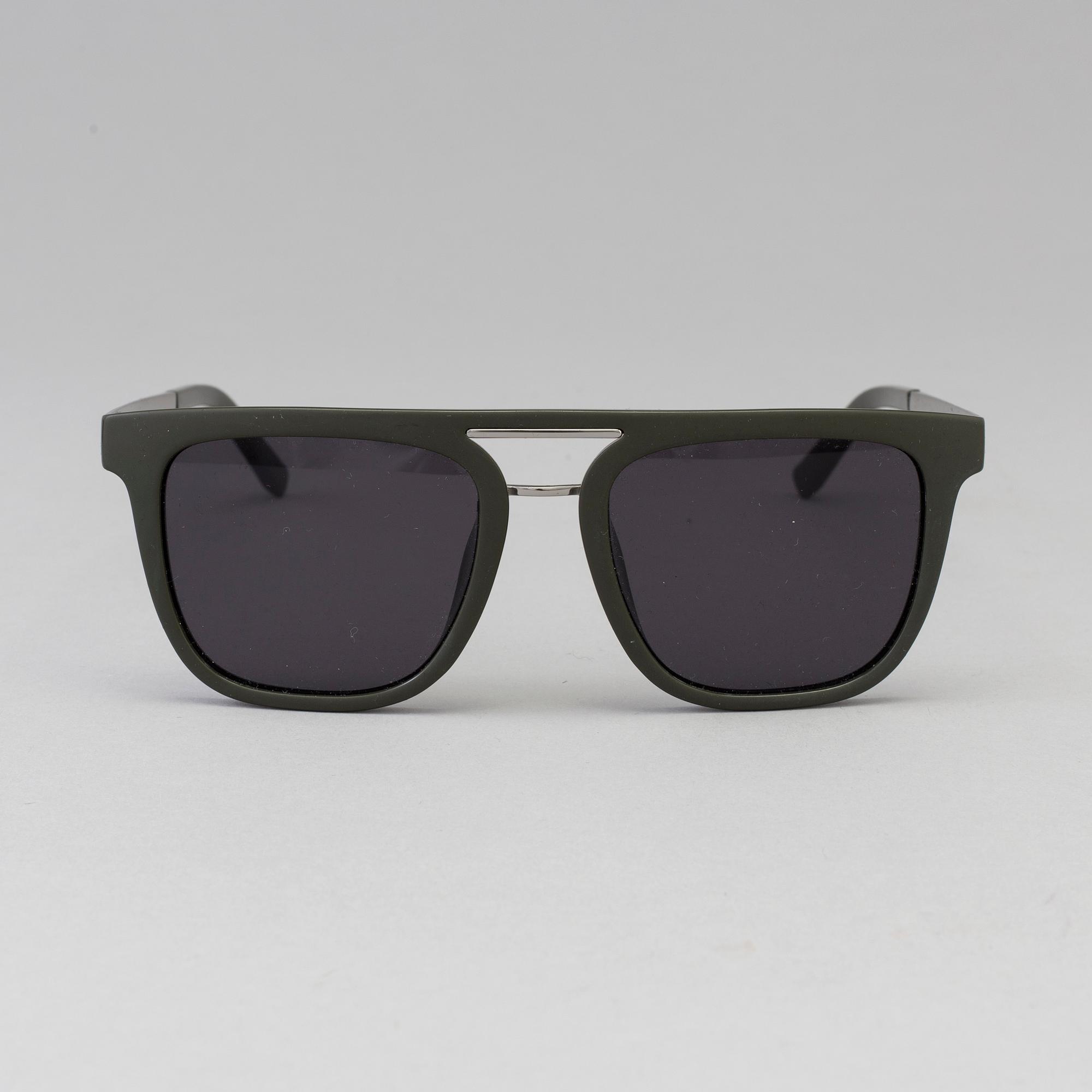 SUNGLASSES, Salvatore Ferragamo.