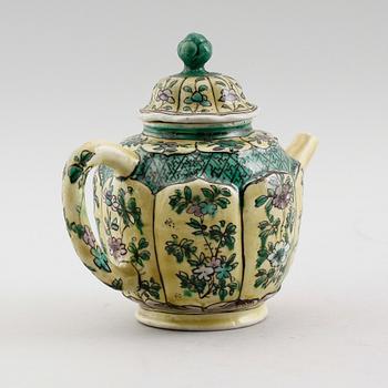 TEKANNA, porslin, Kina, möjligen Kangxi.