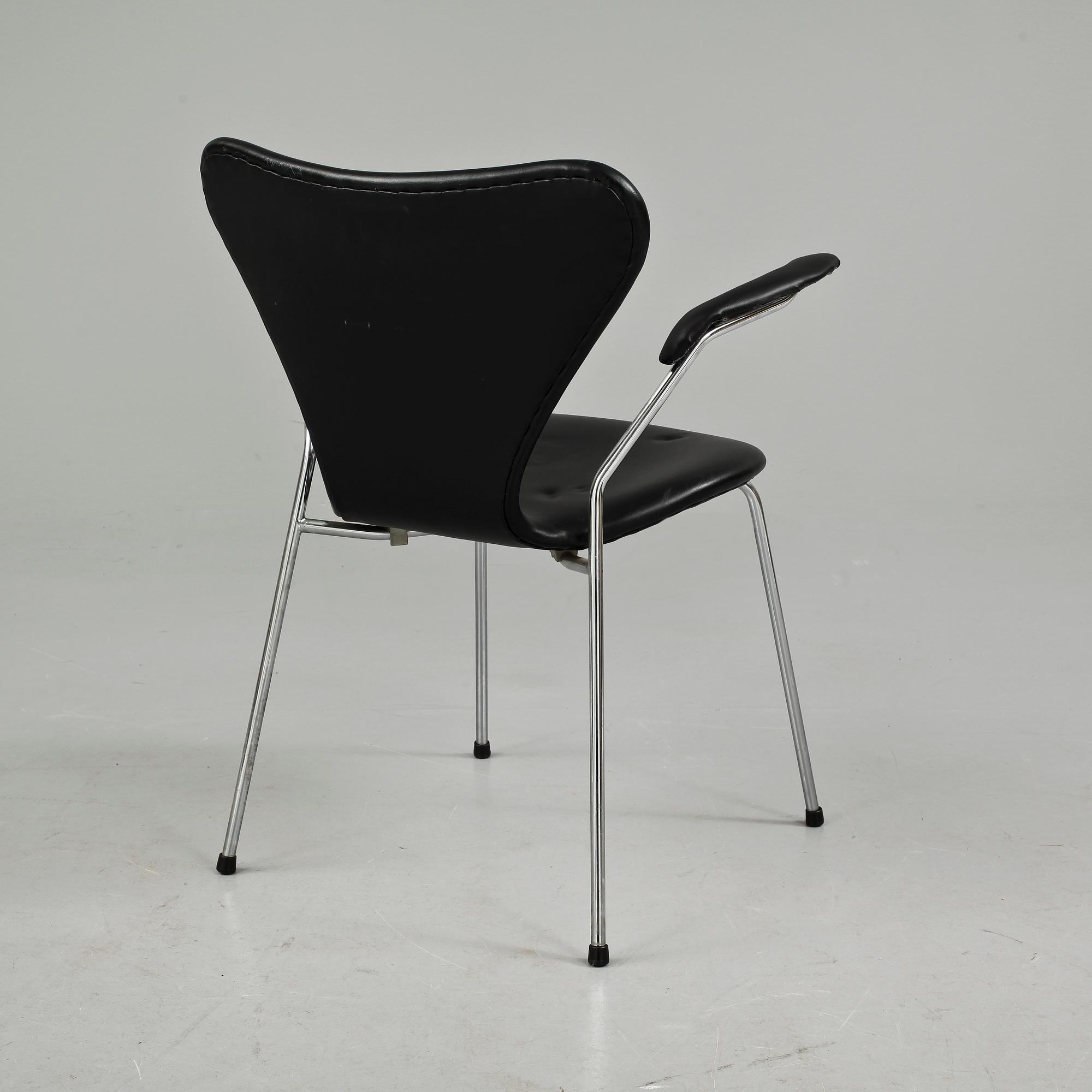 KARMSTOL, "Sjuan", Arne Jacobsen, Fritz Hansen.